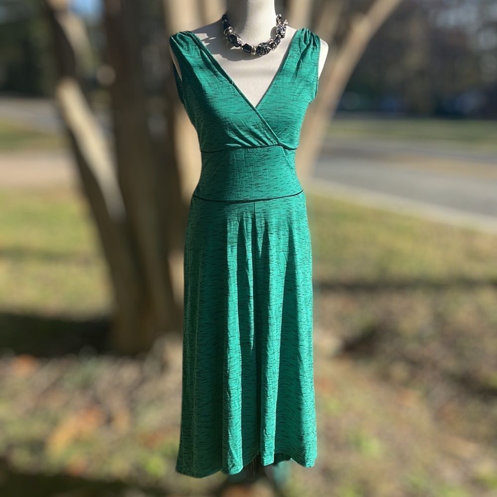 NEW Avon DRESS💚